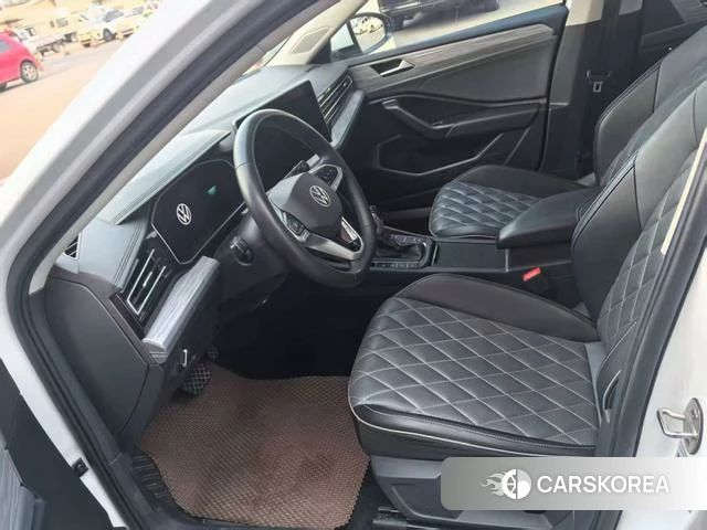 Volkswagen Sagitar 2023 Белый из Китая