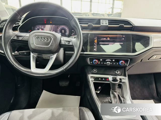Audi Q3 2021 Белый из Китая