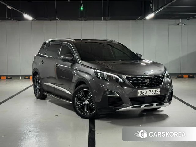 Peugeot 5008 second generation 2018 Серый из Кореи