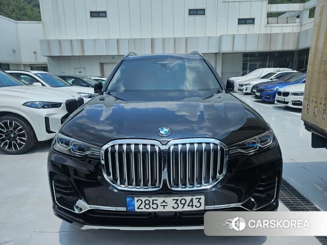BMW X7 (G07) 2022 Черный из Кореи