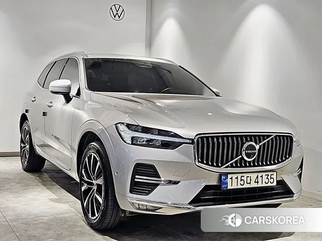 Volvo XC60 second Generation 2023 Серебристо-серый из Кореи