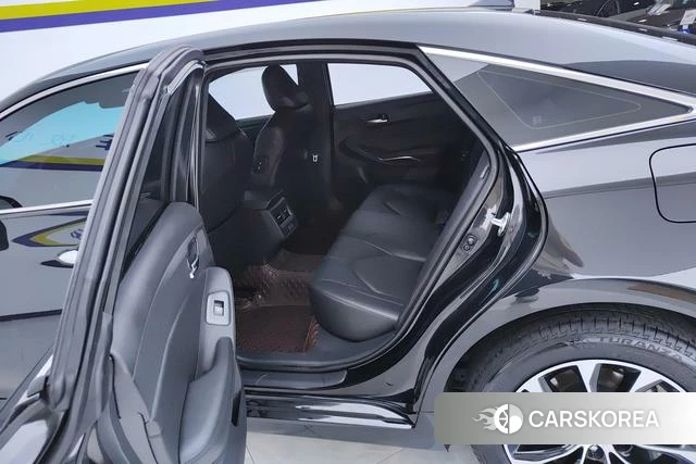 Toyota Asian dragon 2023 Черный из Китая