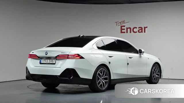 BMW 5 Series (G60) 2024 Белый из Кореи