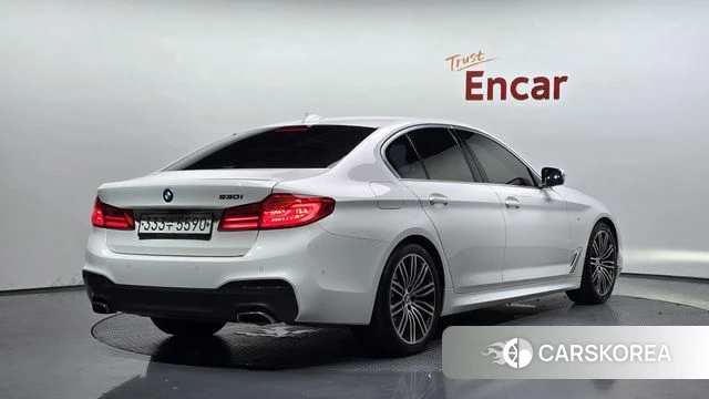 BMW 5 Series (G30) 2019 Белый из Кореи