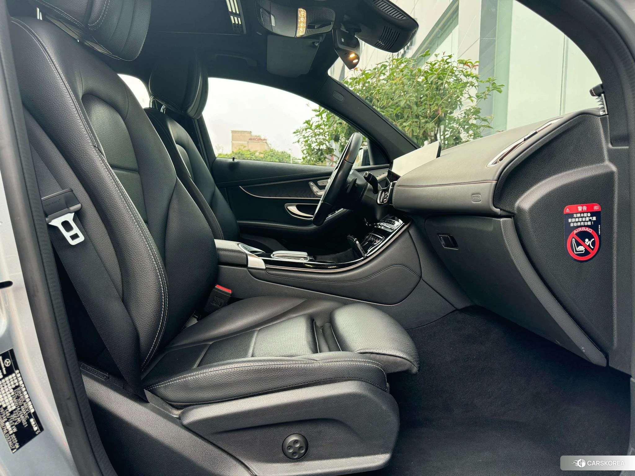 Mercedes-Benz EQC 2022 Серебристо-серый из Китая