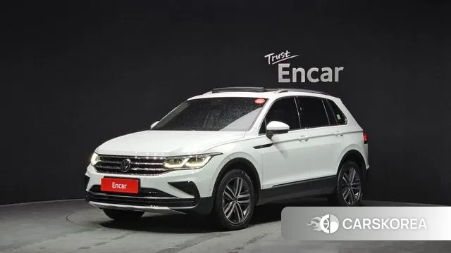 Volkswagen Tiguan Allspace 2023 Белый из Кореи