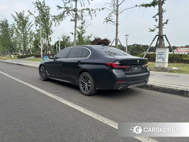 BMW 5 series PHEV 2022 Черный из Китая