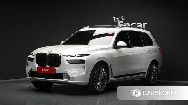 BMW X7 (G07) 2023 Белый из Кореи