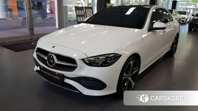 Mercedes-Benz C-Class W206 2023 Белый из Кореи