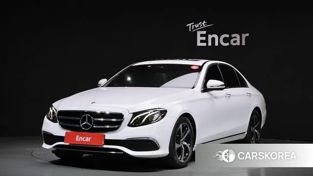 Mercedes-Benz E-Class W213 2019 Белый из Кореи