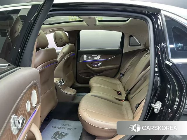 Mercedes-Benz E-class 2023 Черный из Китая