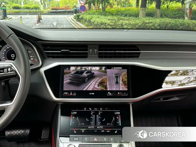 Audi A7L 2023 Черный из Китая