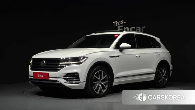 Volkswagen Touareg 3rd generation 2020 Белый из Кореи