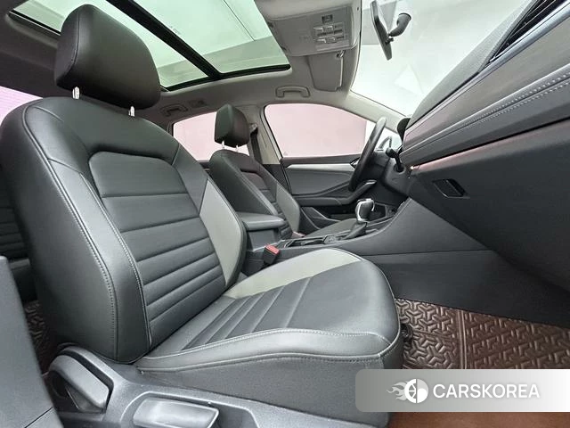 Volkswagen Sagitar 2021 Белый из Китая