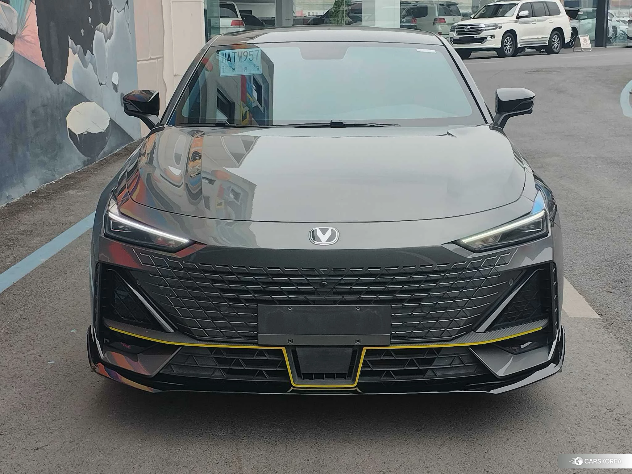 Chang'an UNI-V 2023 Темно-серый из Китая