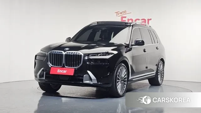 BMW X7 (G07) 2024 Черный из Кореи