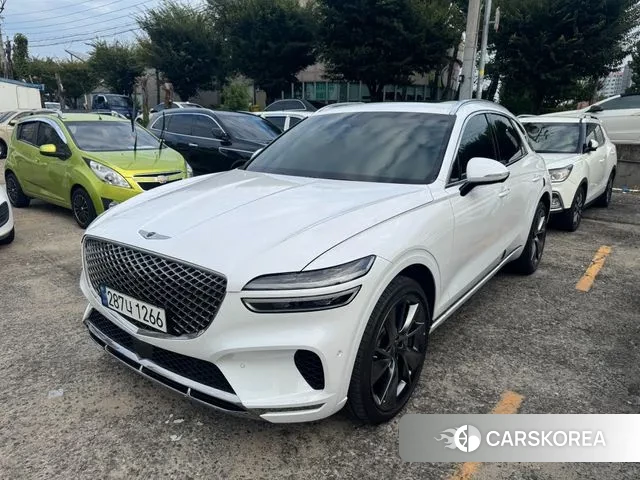 Genesis GV70 2023 Белый из Кореи