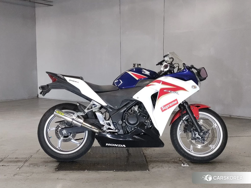Проданный Honda CBR250R 2011 из Японии, фото 2
