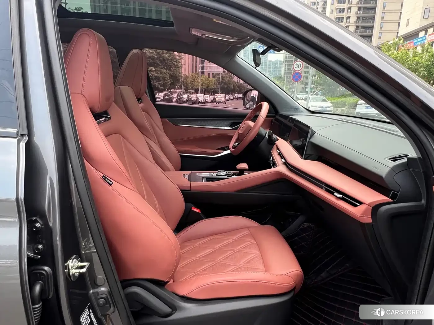Chang'an Changan CS75PLUS 2023 Silver/gray из Китая