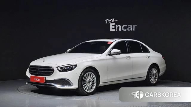 Mercedes-Benz E-Class W213 2022 Белый из Кореи