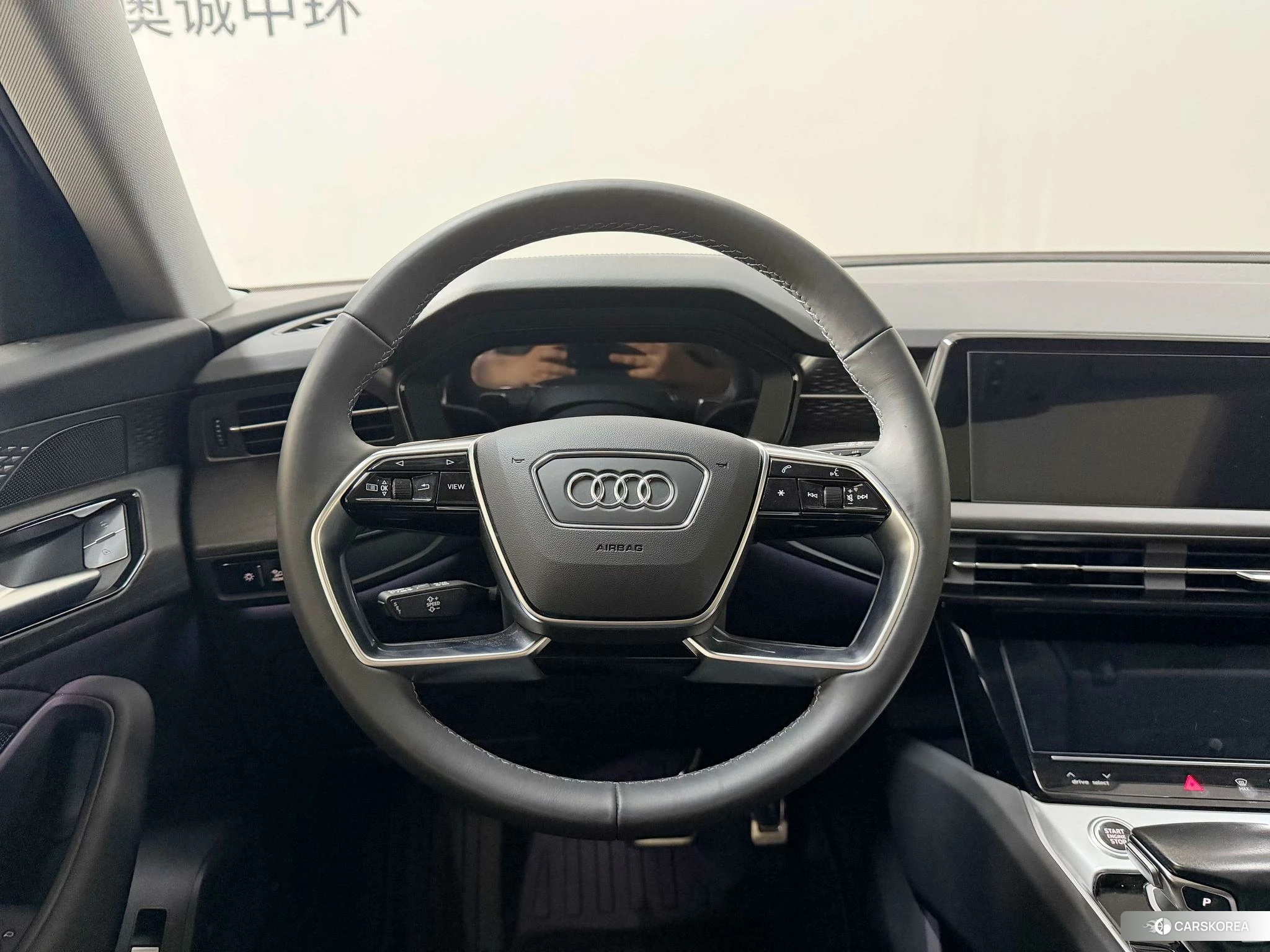 Audi Q6 2023 Черный из Китая