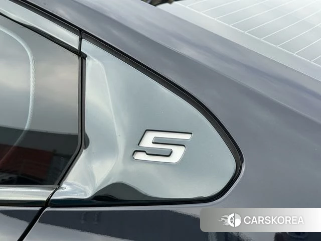 BMW 5 series 2024 Черный из Китая