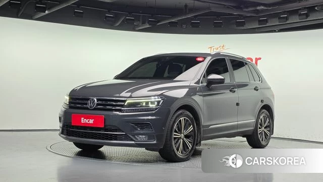 Volkswagen Tiguan second Generation 2018 Серый из Кореи