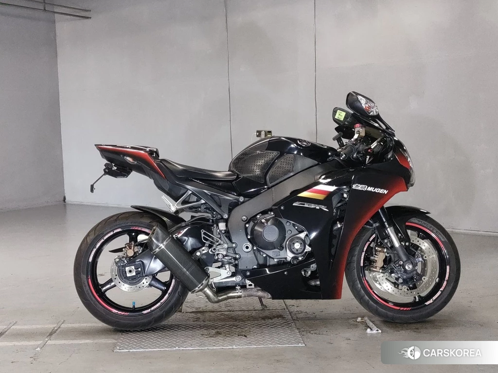 Проданный Honda CBR1000RR 2011 из Японии, фото 2