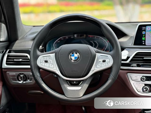 BMW 7 series 2021 Темно-серый из Китая
