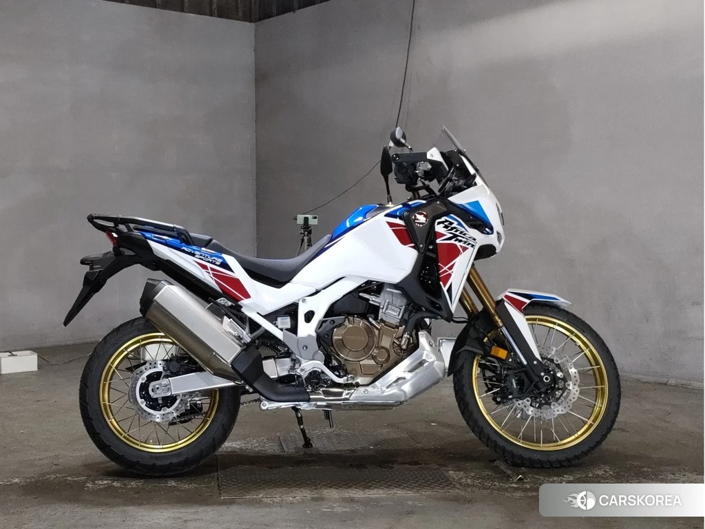 Проданный Honda CRF1100L AFRICA TWIN ADV ES 2024 из Японии