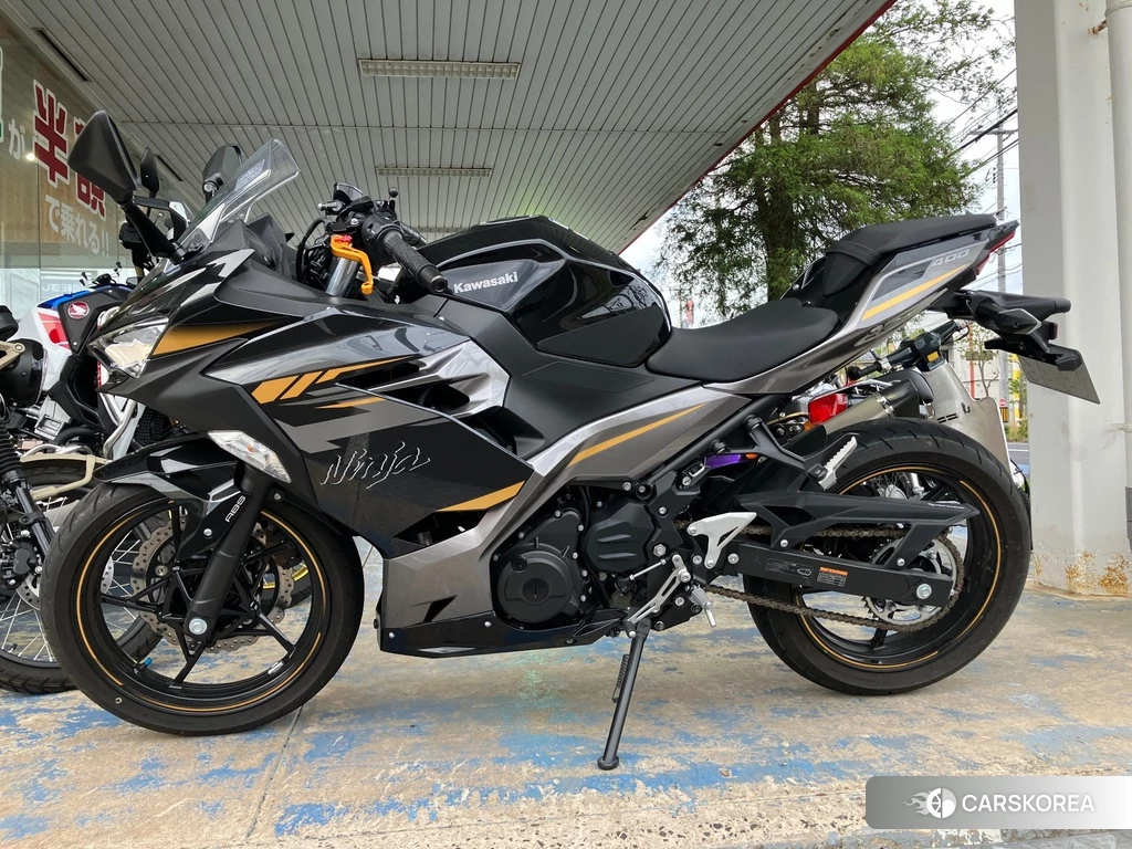 Проданный Kawasaki Ninja 400-2 2022 из Японии, фото 2