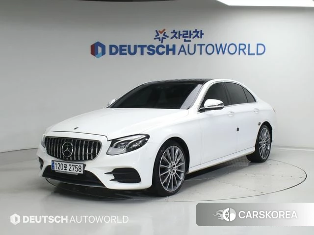 Mercedes-Benz E-Class W213 2019 Белый из Кореи