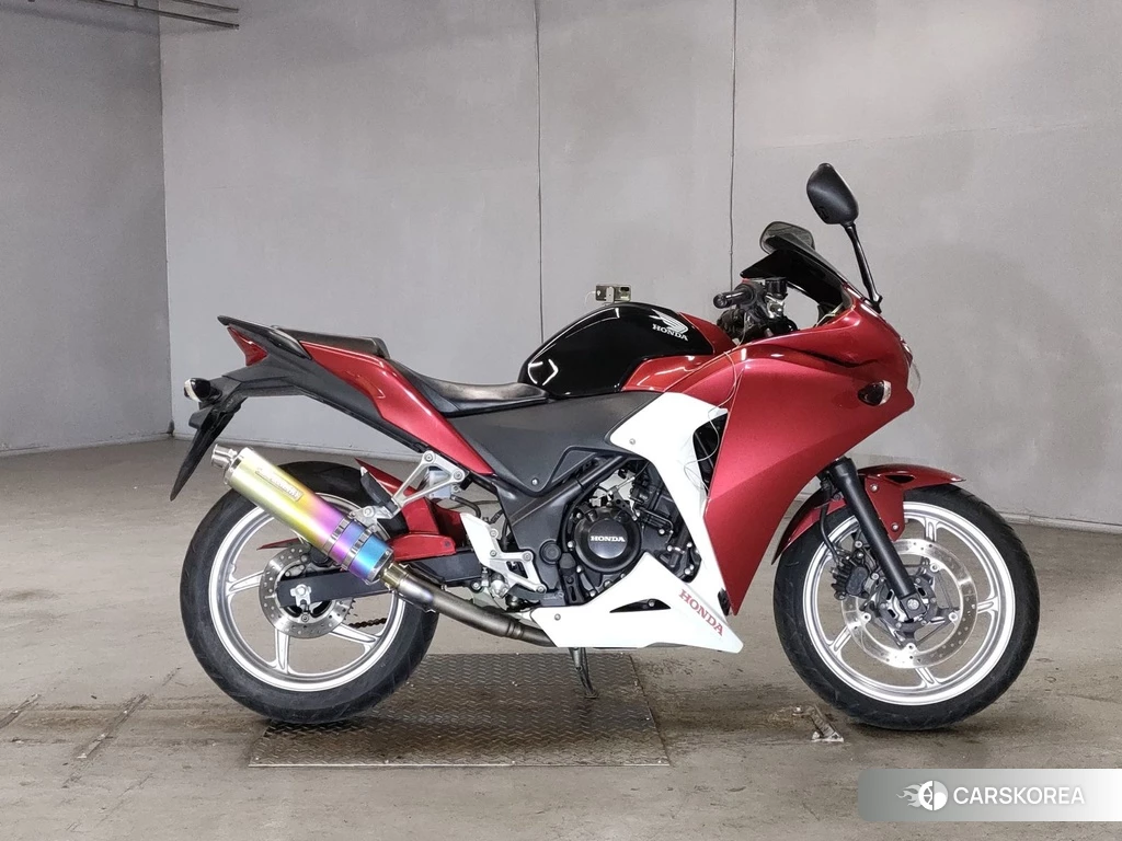 Проданный Honda CBR250R 2011 из Японии
