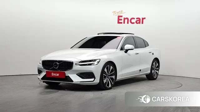 Volvo S60 3rd generation 2024 Белый из Кореи