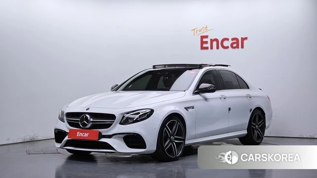 Mercedes-Benz E-Class W213 2018 Белый из Кореи