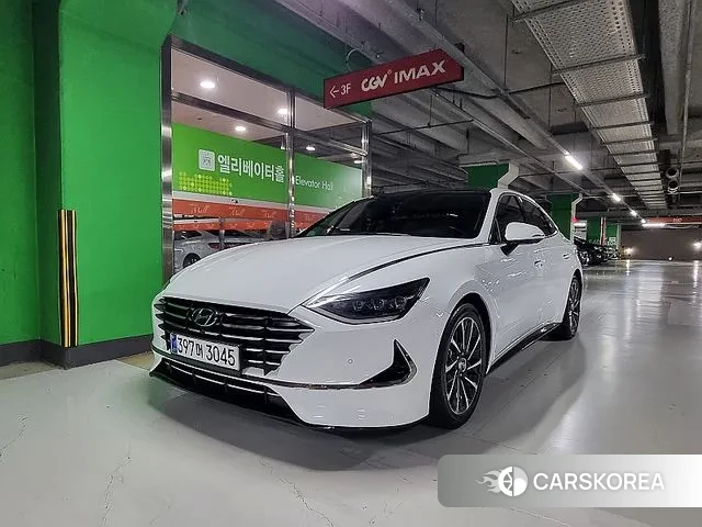 Hyundai Sonata (DN8) 2021 Белый двухцветный из Кореи