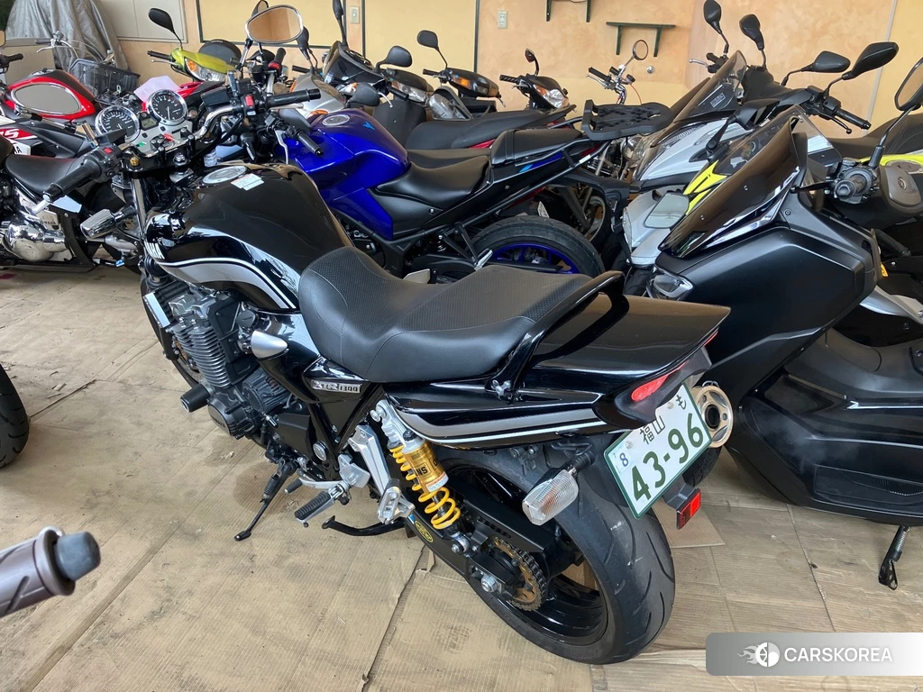 Проданный Yamaha XJR 1300 2012 из Японии, фото 2