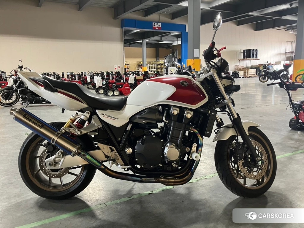 Проданный Honda CB1300SF 2018 из Японии