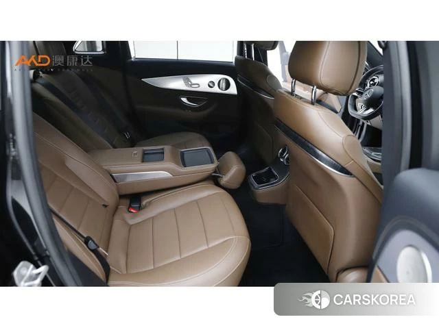 Mercedes-Benz E-class 2022 Черный из Китая