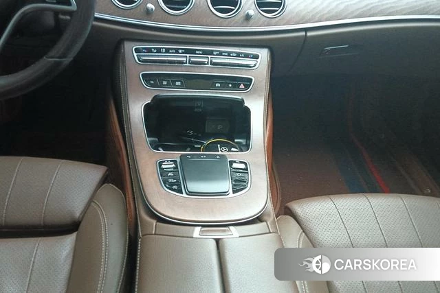 Mercedes-Benz E-class 2023 Черный из Китая