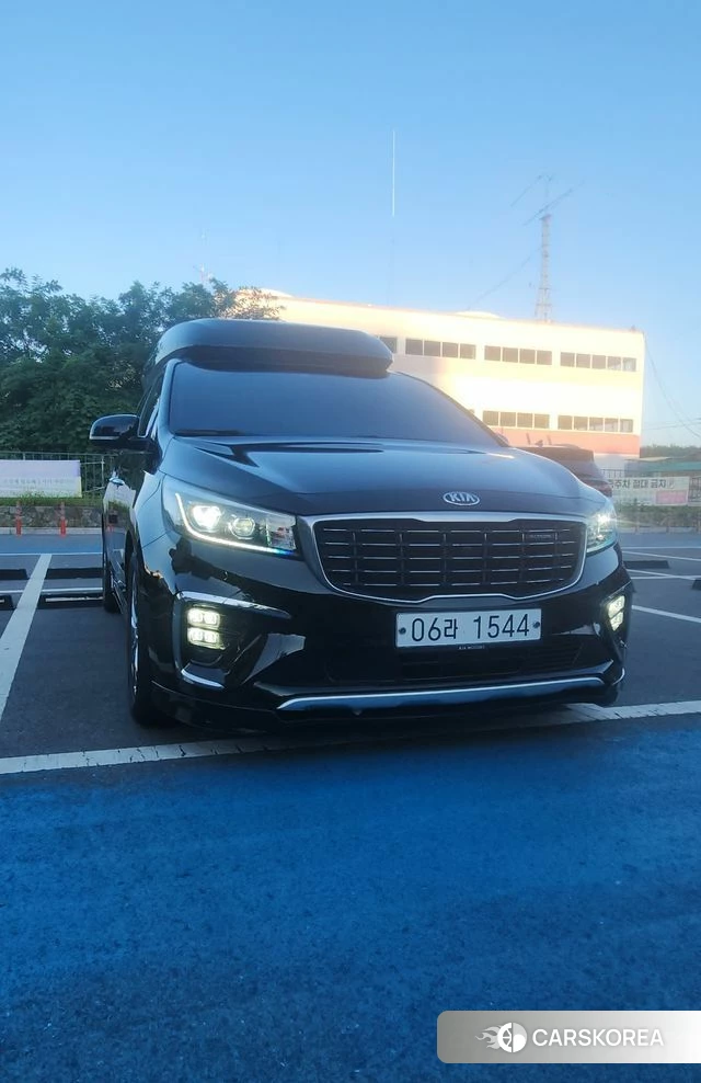 Kia The New Carnival 2018 Черный из Кореи