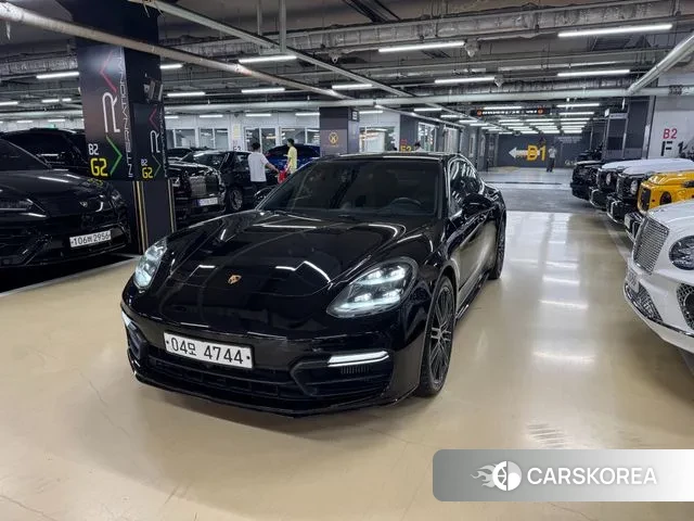 Porsche Panamera (971) 2018 Черный из Кореи