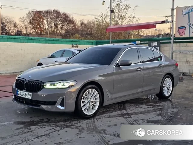BMW 5 Series (G30) 2022 Серый из Кореи