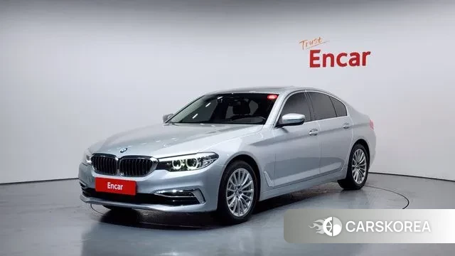 BMW 5 Series (G30) 2019 Серебристо-серый из Кореи