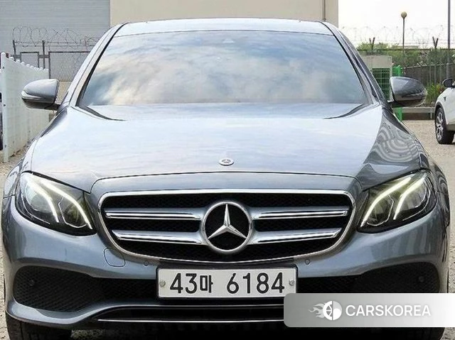 Mercedes-Benz E-Class W213 2019 Серый из Кореи