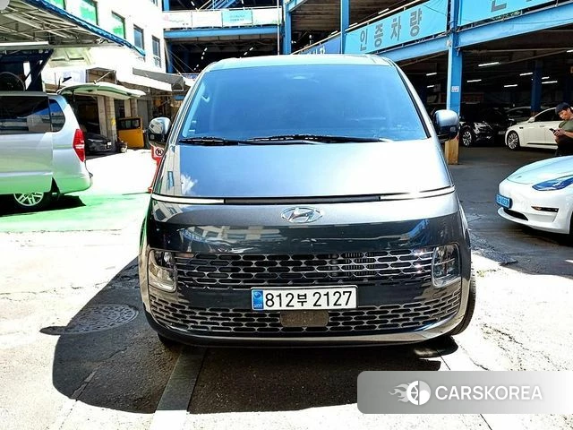 Hyundai Staria 2023 Серый из Кореи