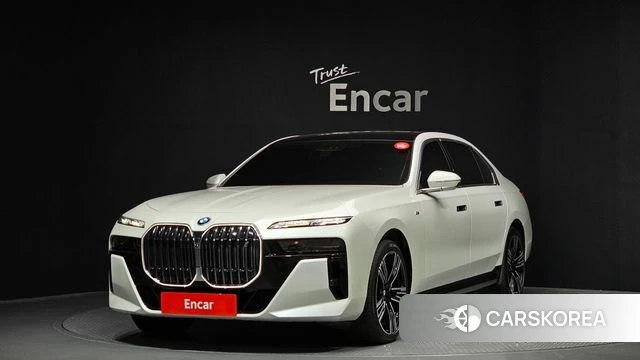 BMW i7 (G70) 2023 Белый из Кореи