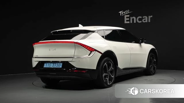 Kia EV6 2023 Белый из Кореи