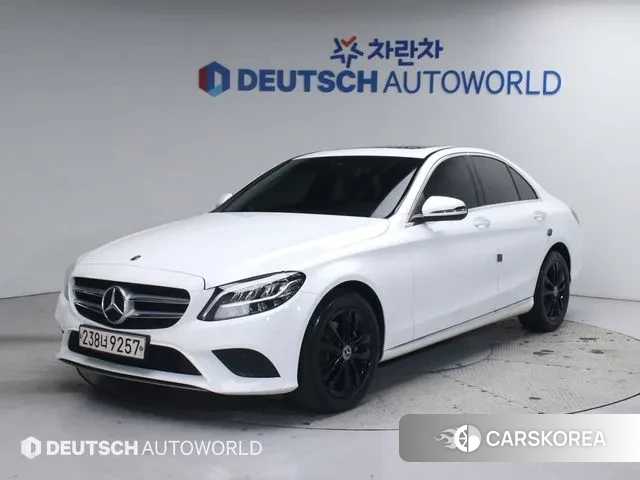 Mercedes-Benz C-Class W205 2019 Белый из Кореи