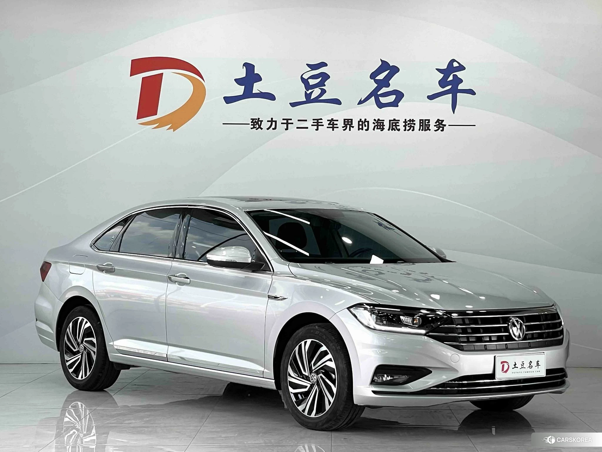 Volkswagen Sagitar 2022 Серебристо-серый из Китая